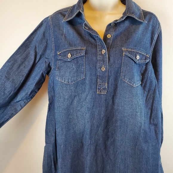 Liz Lange Medium Wash Lightweight Blue Denim Maternity Button Down Shirt Top M - Picture 4 of 8